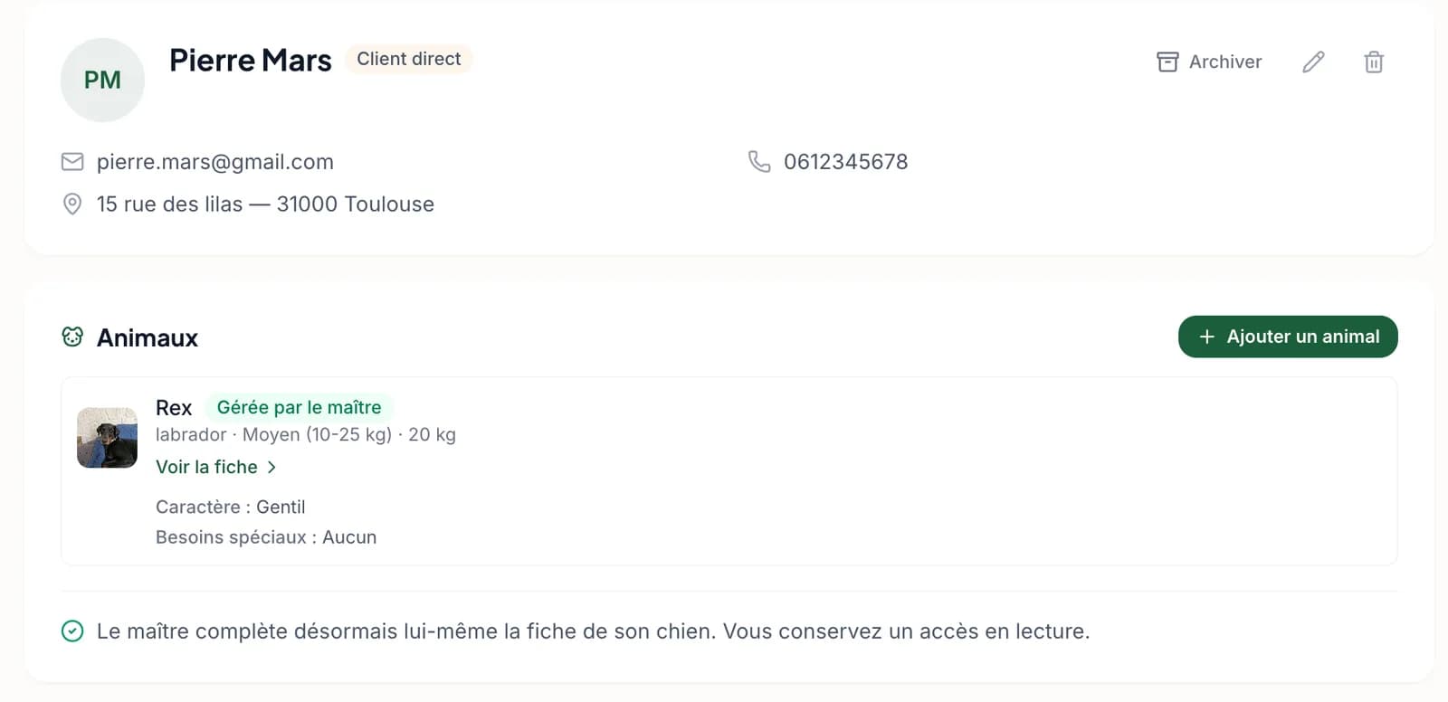 Fiche chien gérée par le maître, accès en lecture pour le dogsitter