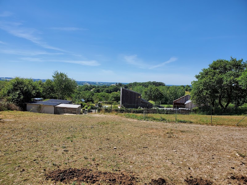 La Maison Can'Inn — dogsitter à Janzé